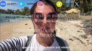 Vlog à Maurice, baise sur une plage publique et éjac sur des lunettes